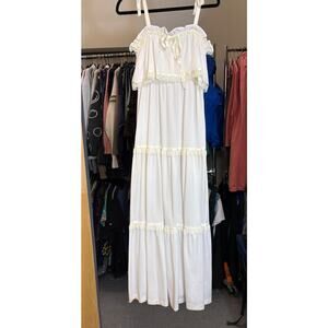 VINTAGE 70s Vicky Vaughn Maxi Dress Womens White Ruffled Tiered Boho Prairie XS